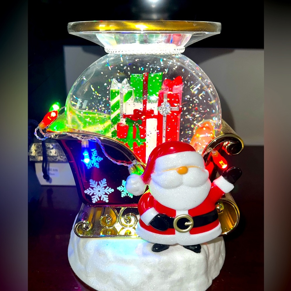 Bath & Body Works Santa Snowglobe Candle Holder